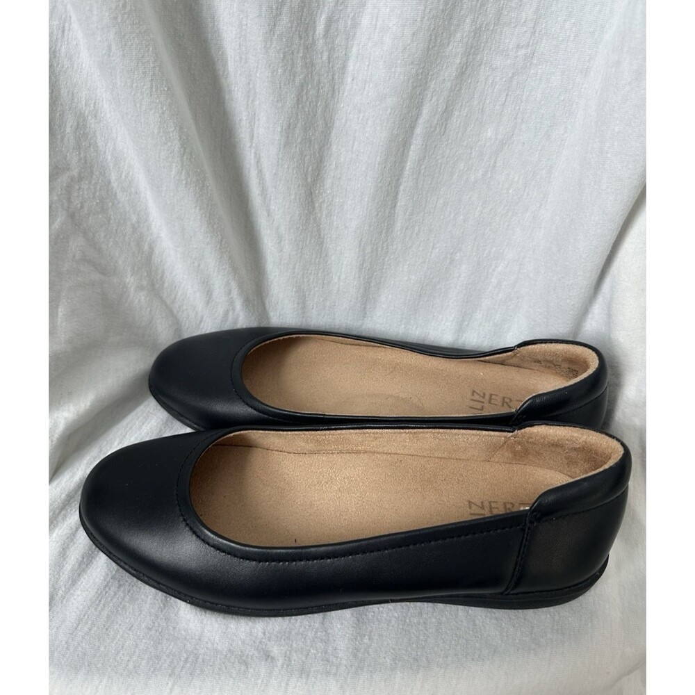 Naturalizer Flexy Black Leather Ballet Flats Slip On Women's Size 8 Round Toe
